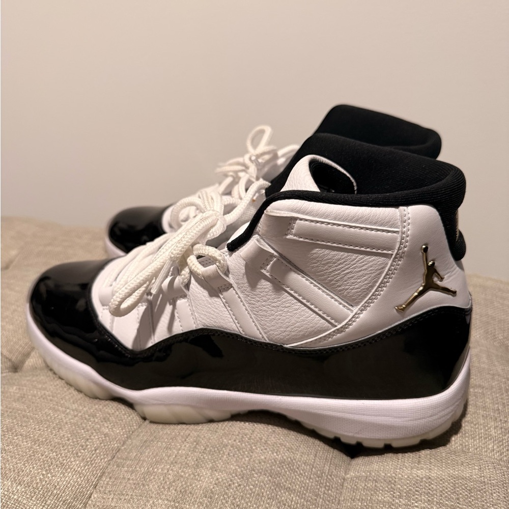 Nike Men’s Black/White High-Top Basketball Sneakers. Jordan’s